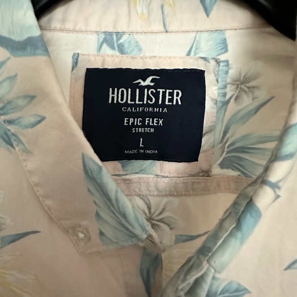 Hollister button up - Picture 2 of 3